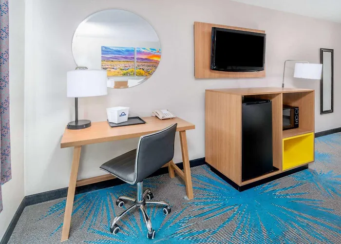 Days Inn By Wyndham Los Lunas