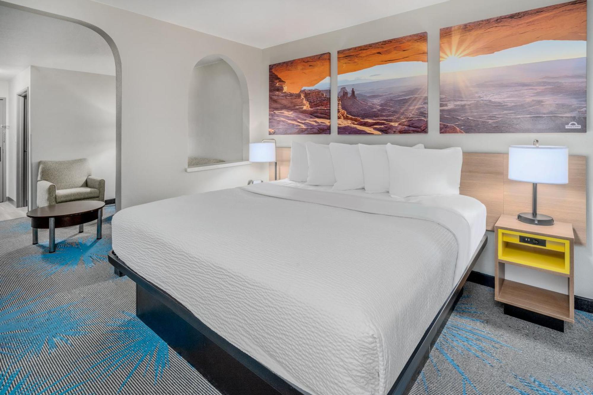 Days By Wyndham Lunas Hotel 2*