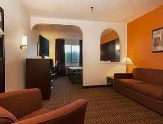 Hotel Days By Wyndham Lunas 2*