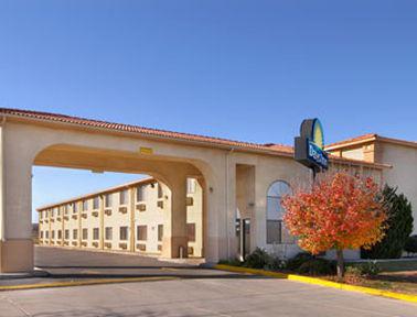 Days By Wyndham Lunas Hotel 2*